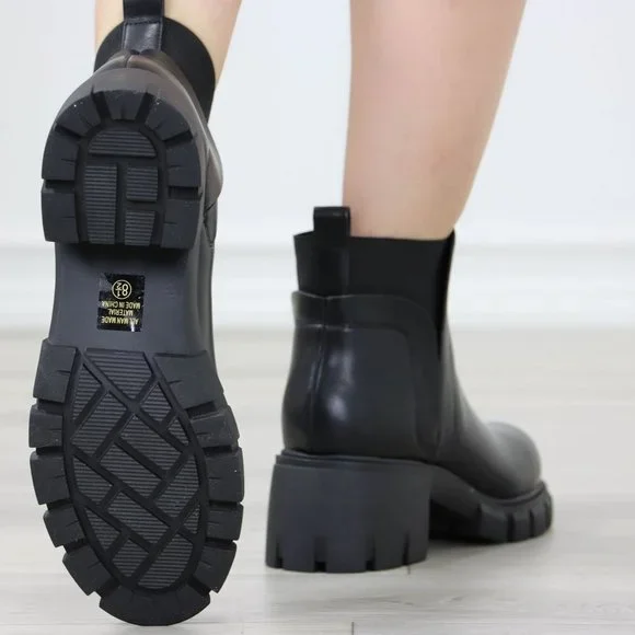 Black Ankle Boots Chunky Lug Block Heel Synthetic Leather Round Toe - Picture 7 of 13